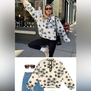 Parke Floral Pullover Fleece 
L/XL / White & Navy Floral